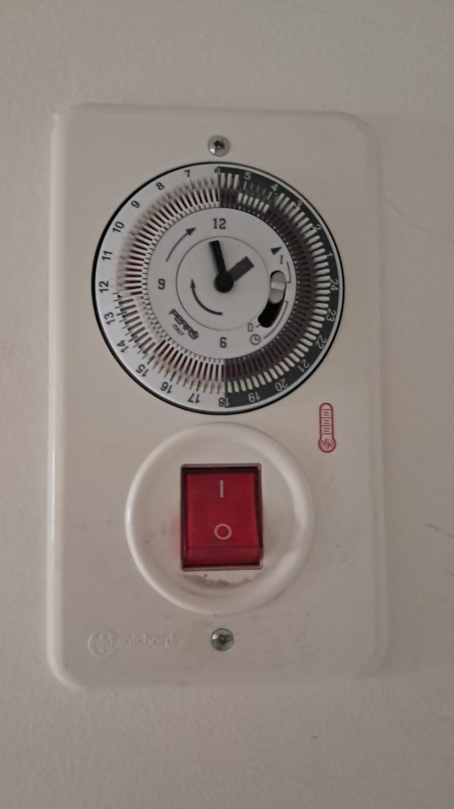החלפת מפסק לדוד בדירה ברמלה